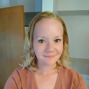 Meet your Posher, Larra